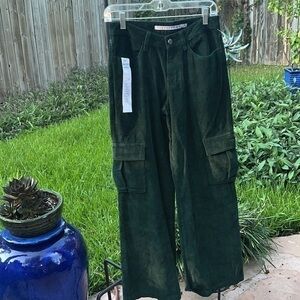 New ▶️ Tinseltown ◀️ Dark Green Corduroy Cargo. Size 5
